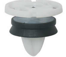 RESTAGRAF 11638 Agrafe panneau haut-parleur 6x14mm : Citr. Dacia Opel Peug. Renau.